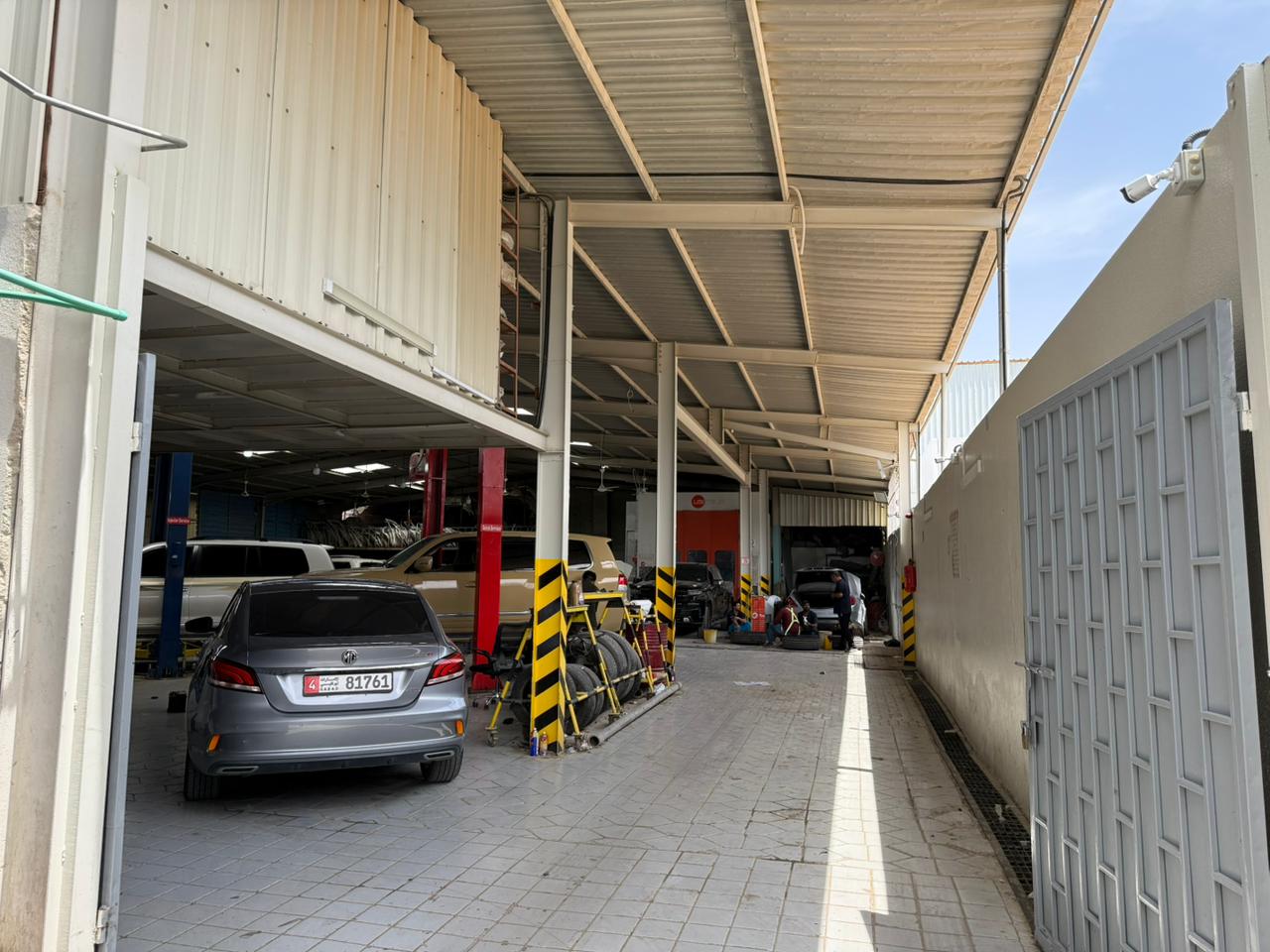World Link Auto Centre L.L.C Br 1